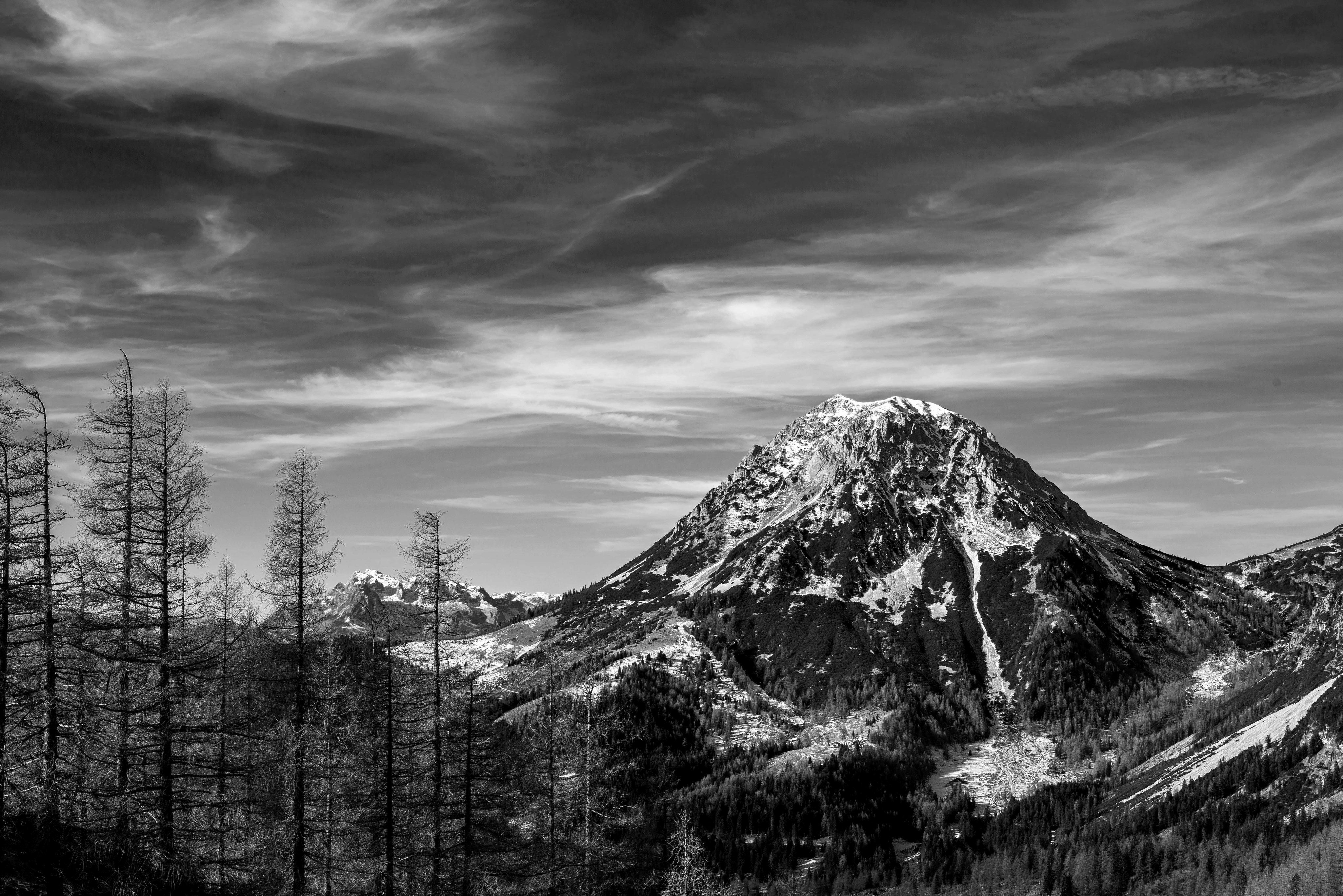 Black and White Paintings Lovely Mountains Black and White Paintings and Graphy